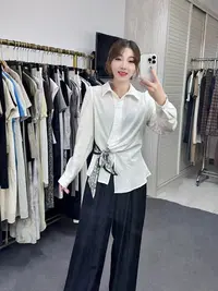 179区802咖色设计感长袖衬衫女士秋季上衣