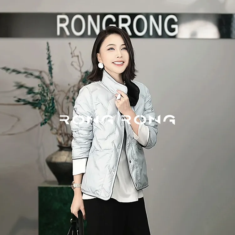 溶溶【琥珀轻暖】RONGRONG 95波兰科鲁达白鹅绒防绒羽绒服XLYP1985