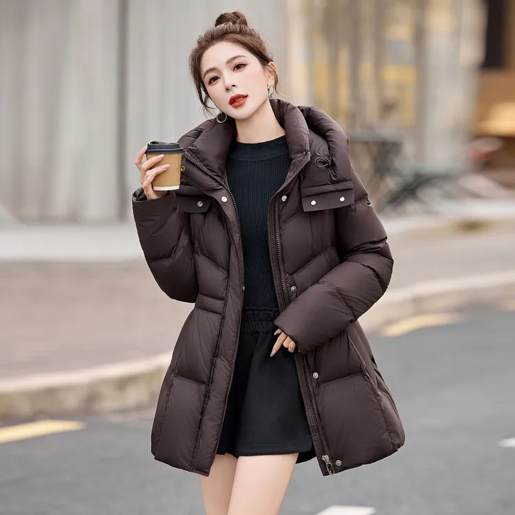 冬季新款小个子连帽羽绒服女2025年韩版修身时尚优雅外套 AZ9590