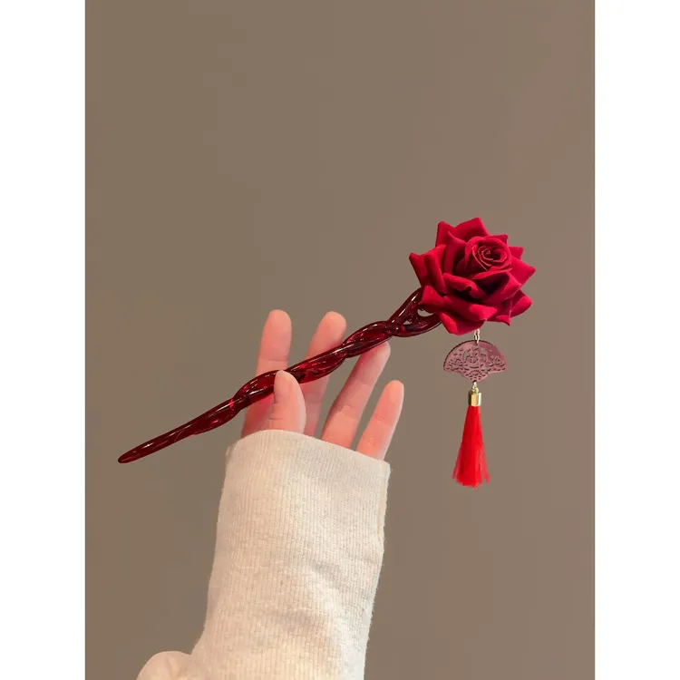 复古高级感红玫瑰发簪气质盘发簪花女新年喜庆氛围