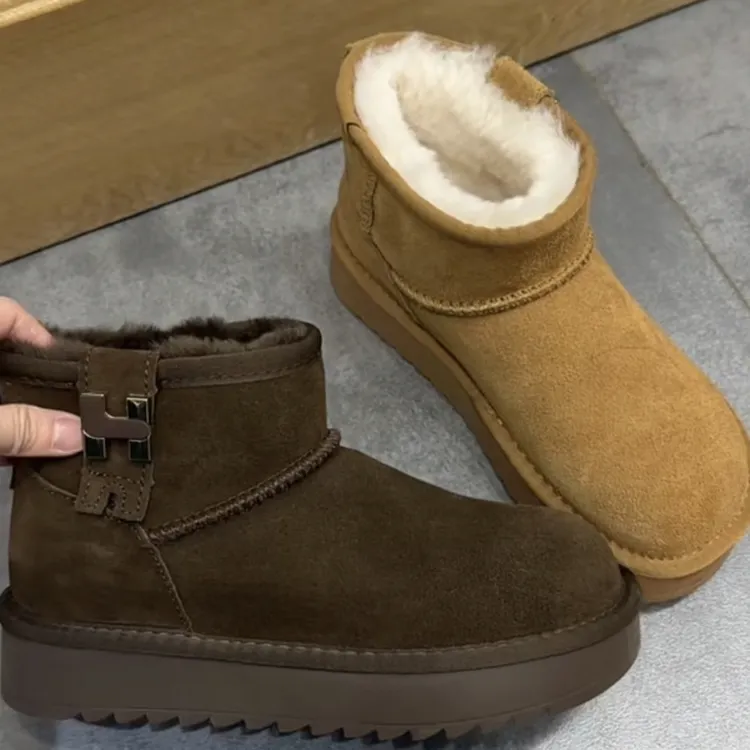 冬季保暖防滑女款短筒雪地靴时尚百搭