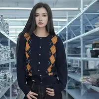 【晴晴精选】秋冬季时尚轻奢高级感菱格撞色复古洋气针织开衫A813#