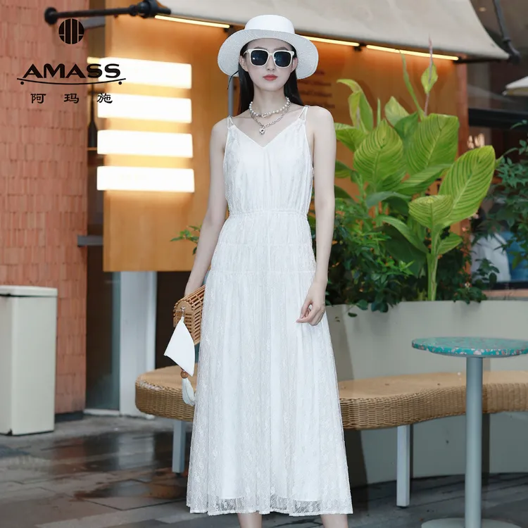 AMASS/阿玛施2025新款法式气质V领收腰白色蕾丝吊带连衣裙5500493