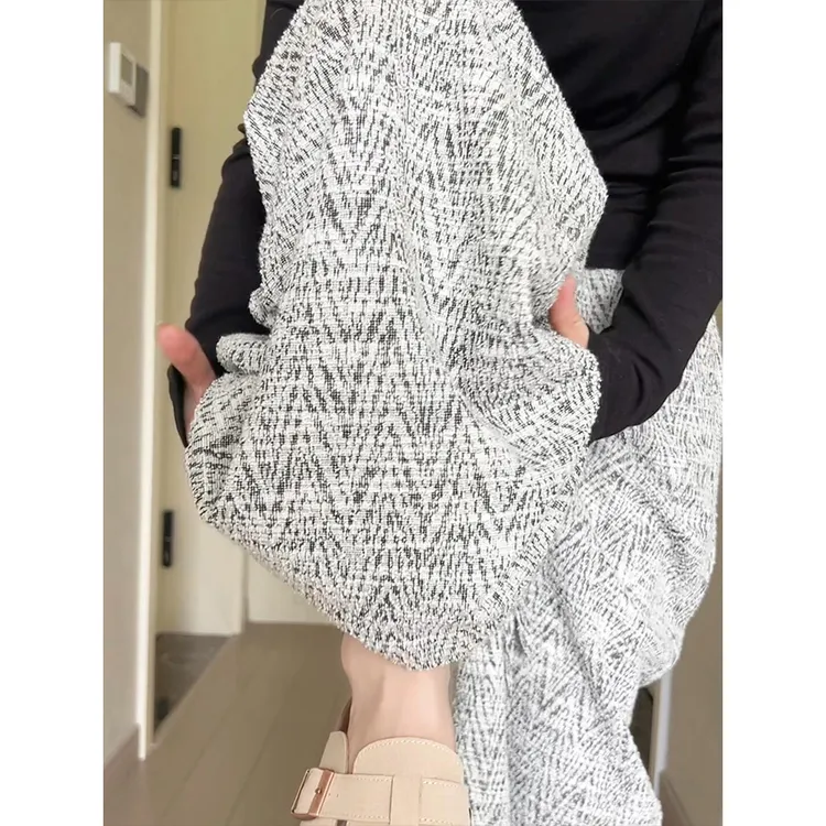新款2025春秋设计感人字纹灰色针织直筒糯米裤女宽松阔腿弯刀裤子