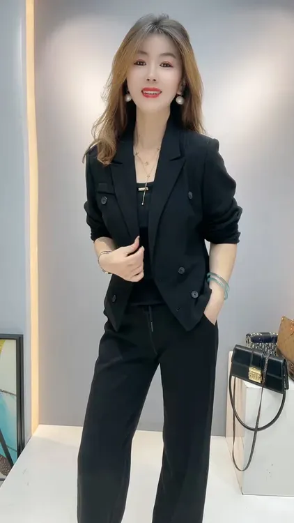 早秋新款体剪裁纽扣常规款口袋长袖西装修身春款韩版设计师
