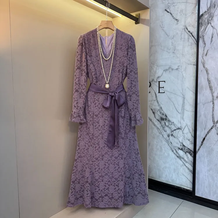 2026气质设计感甜美蕾丝v领蝴蝶结收腰时尚欧货胖mm连衣裙7300