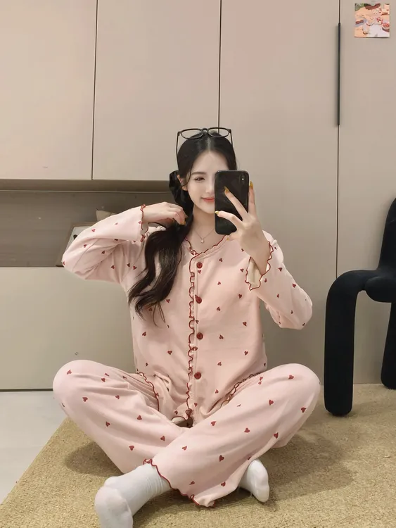 秋冬款粉色树莓爱心长袖睡衣带胸垫女加厚羊绒外穿保暖家居服套装