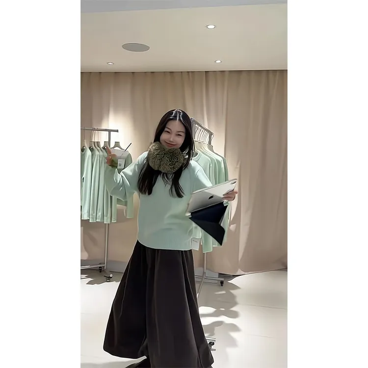 慵懒风奶fufu绿色基础款毛衣女秋季软糯高级感针织上衣宽松裤子