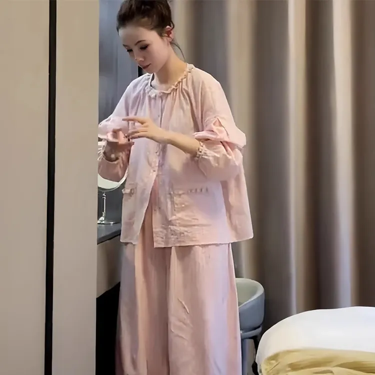 艾唯绅春秋时尚长袖休闲女套装灯笼袖条纹蕾丝拼接可外穿女生穿搭