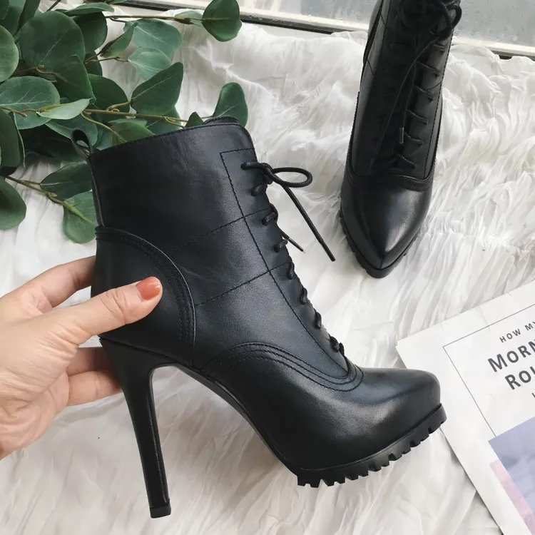 2025秋冬新款细高跟尖头短靴TCZE防水台厚底系带马丁靴女切尔西靴