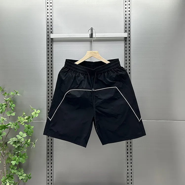 反光条透气速干运动短裤简约夏季薄款时尚宽松百搭休闲沙滩五分裤