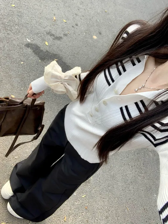 黑白条纹v领长袖针织衫上衣女春秋高级感polo领修身显瘦内搭毛衣