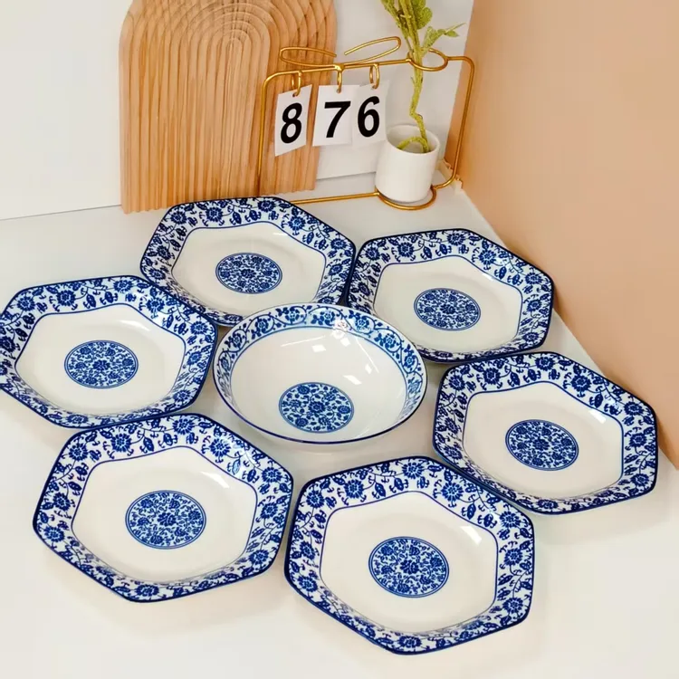 中式青花缠枝莲釉下彩陶瓷餐具套装乔迁陶瓷餐具盘子