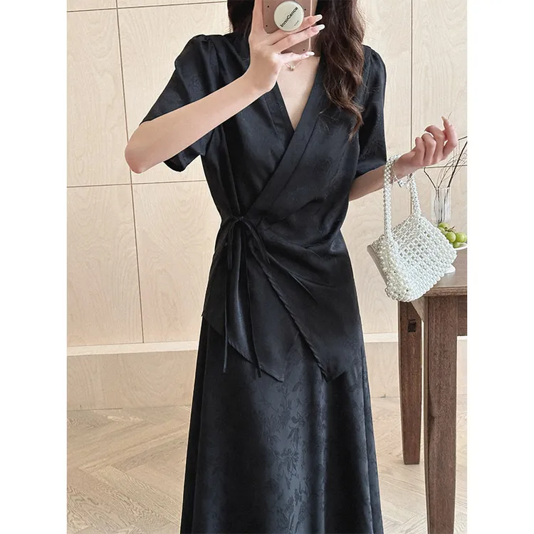 胖mm新中式设计感国风缎面两件套长裙女夏装显瘦短袖黑色连衣裙女