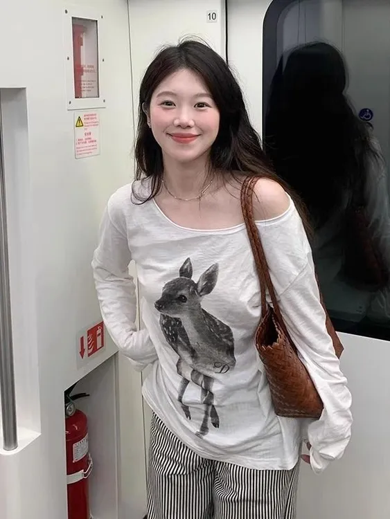 夏日防晒罩衫斜肩梅花鹿微透宽松休闲慵懒感长袖T恤女露肩上衣ins