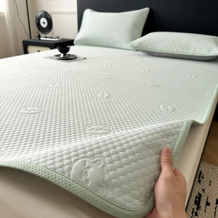 夏季冰豆豆凉席床盖可机洗2025新款冰丝席三件套学生宿舍单人床垫