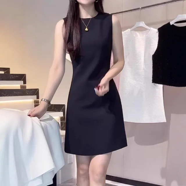 大码女装黑色圆领无袖背心裙夏季胖mm梨型身材显瘦收腰遮肚连衣裙