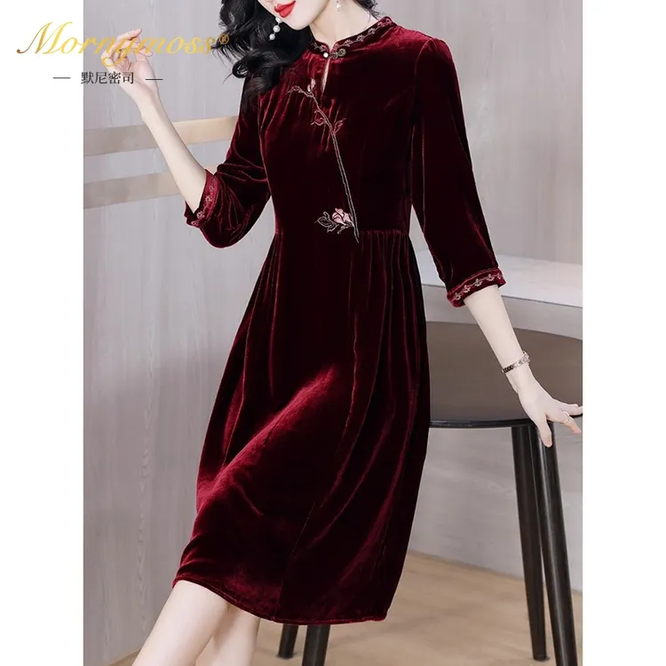 默尼密司品牌金丝绒连衣裙女2025秋冬季新款优雅喜婆婆婚宴裙子