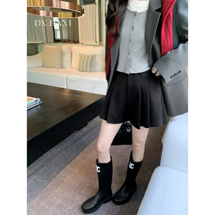 代大喜【黑糖玛奇朵】高级感高腰短裤女2025秋季时尚百搭短款裤子