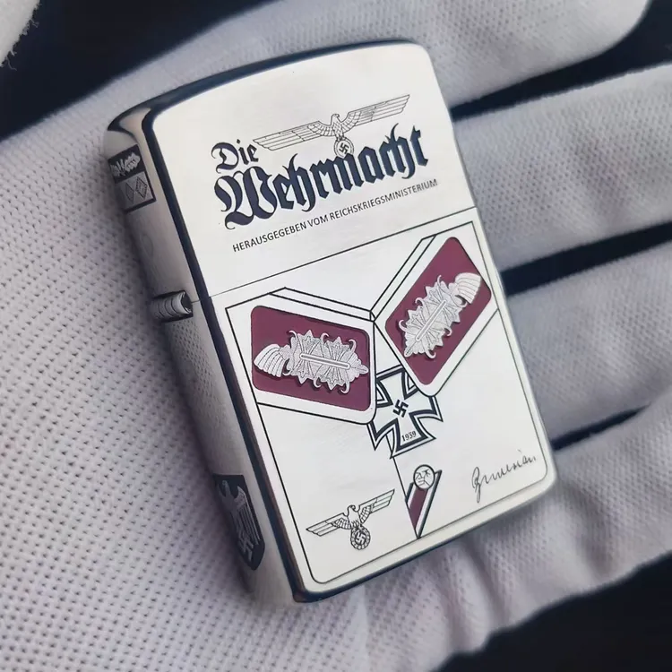 德三将军领章二战纪典纯铜防风煤油打火机创意精雕D机翻盖常规机