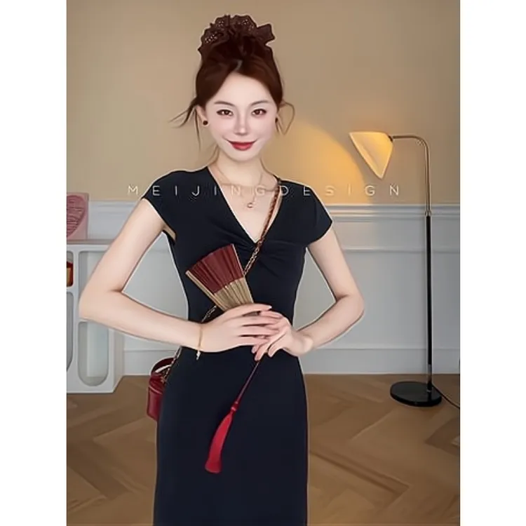 新款v领短袖连衣裙子夏季新款女法式高级感收腰显瘦气质长裙子ins