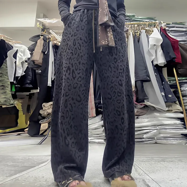 今年流行复古加绒豹纹阔腿裤秋冬松紧高腰宽松显瘦窄版印花直筒裤