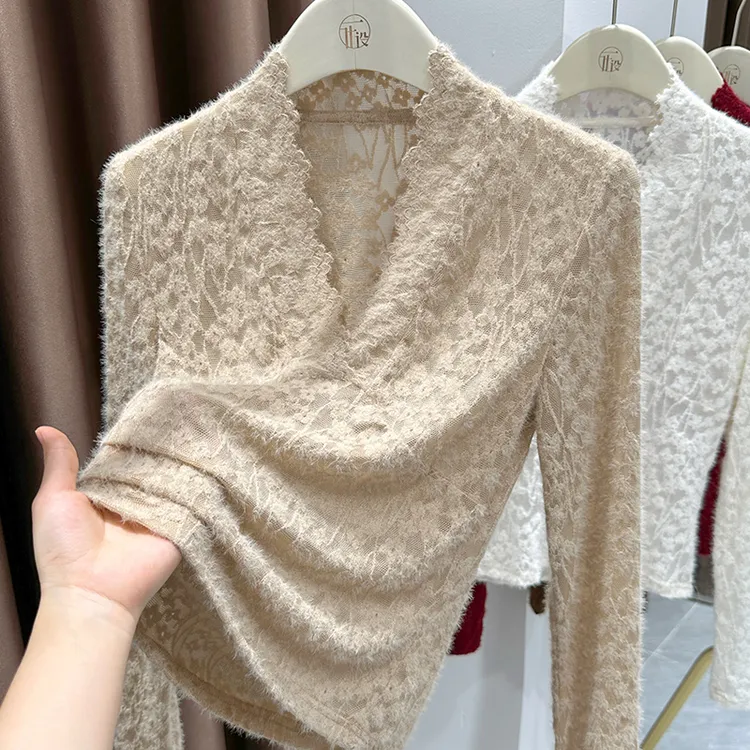 洋气超仙蕾丝打底衫女秋季新款内搭小衫修身显瘦长袖V领别致上衣