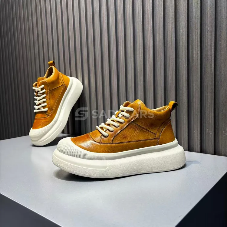 高端男鞋2025秋冬新款爆款皮面轻奢简约软底轻便厚底增高休闲鞋