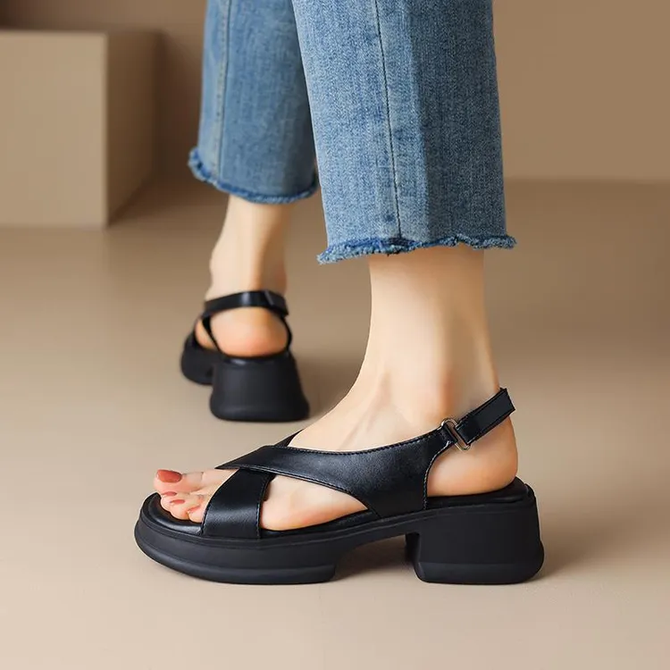 UHCK大码厚底凉鞋女2025新款交叉带百搭中跟罗马鞋夏季粗跟配裙子