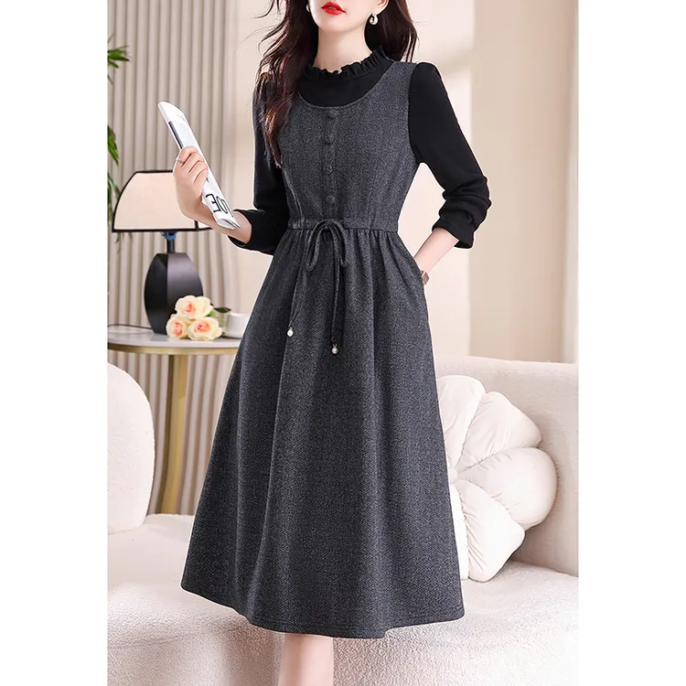 高级感假两件连衣裙女士春季新款妈妈收腰长袖半高领拼接打底裙子