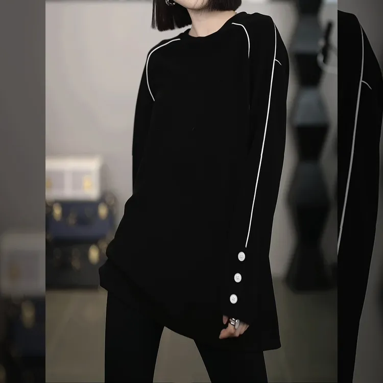 溶溶【晚星月下】RONGRONG 圆领撞色线条感宽松显瘦T恤Z-B8965949