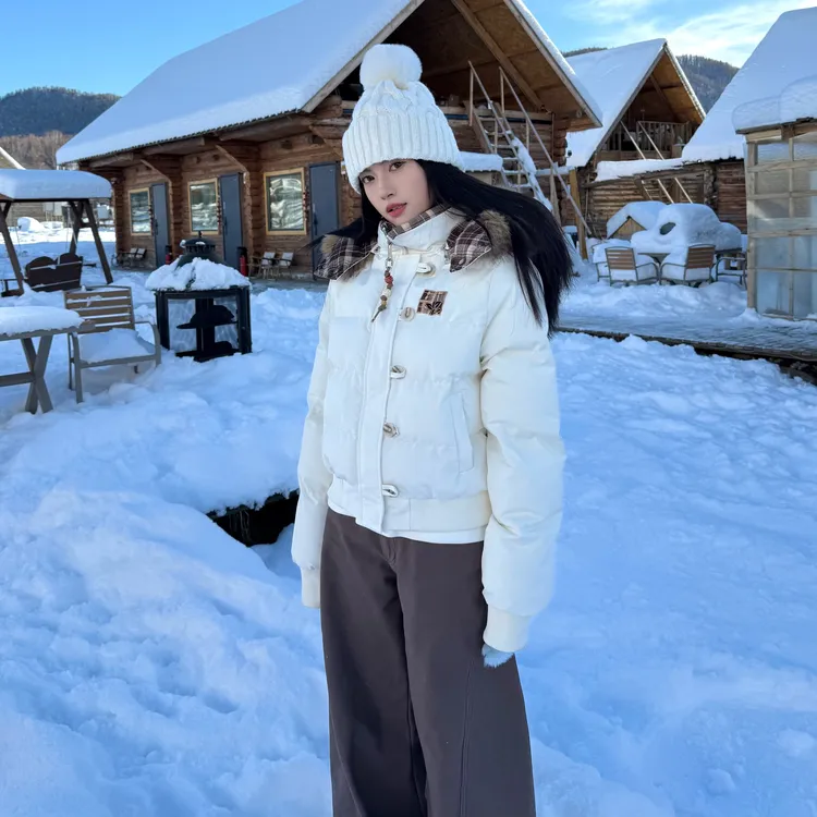 美式复古大毛领棉服女短款2025冬季新款刺绣串珠棉衣加厚保暖外套