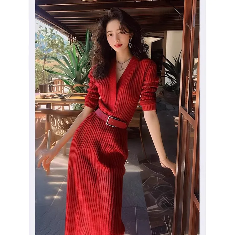 法式高级感生日party小礼服红色订婚平时可穿收腰针织连衣裙女装