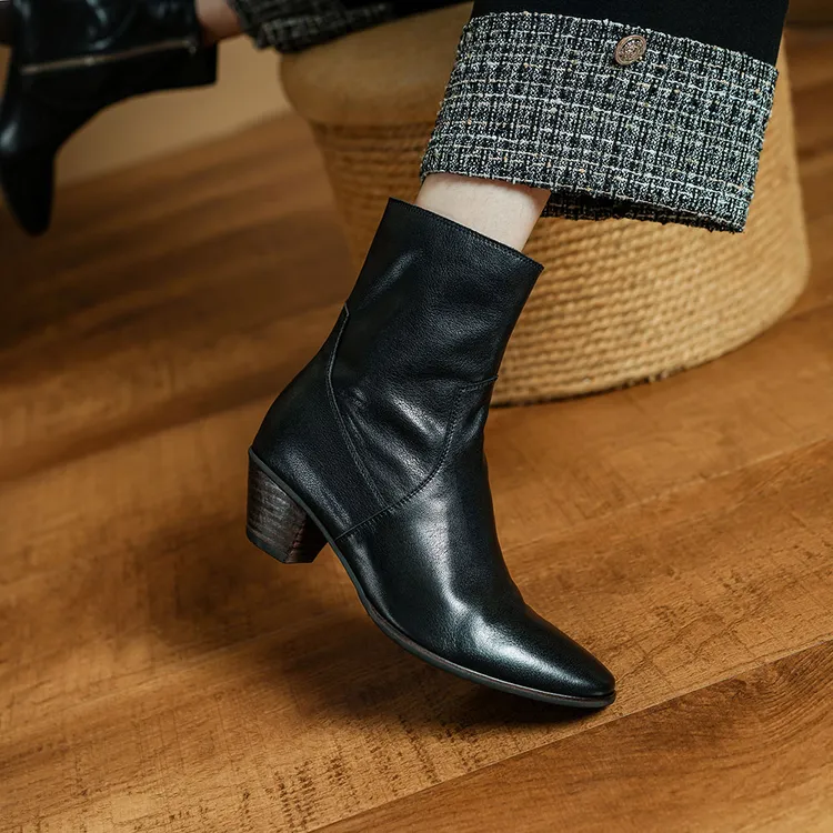 跟高5厘米/水洗粒面头层胎牛皮短靴2025今年流行靴子复古真皮女靴