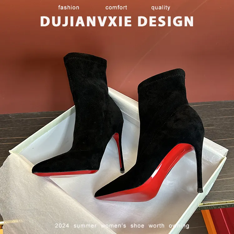 2025年秋冬新款黑色弹力靴尖头细跟瘦瘦靴一脚蹬显瘦百搭气质短靴