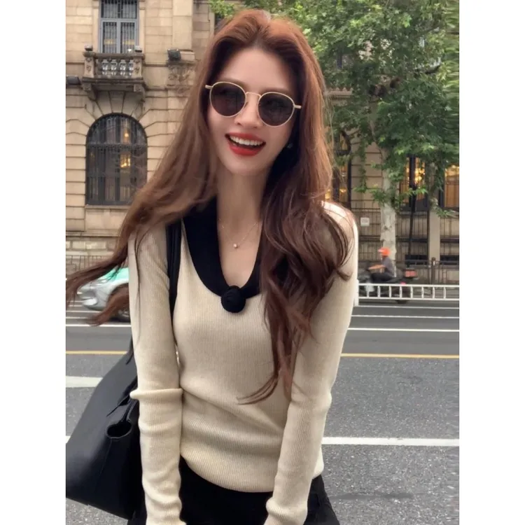 法式小花长袖针织衫女秋冬新款今年流行上衣修身撞色打底内搭毛衣