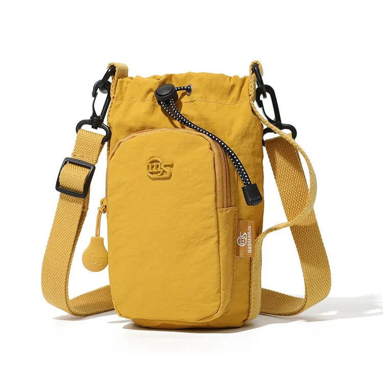 简约风单根字母户外运动轻便潮流肩手机单肩斜挎水壶手机包