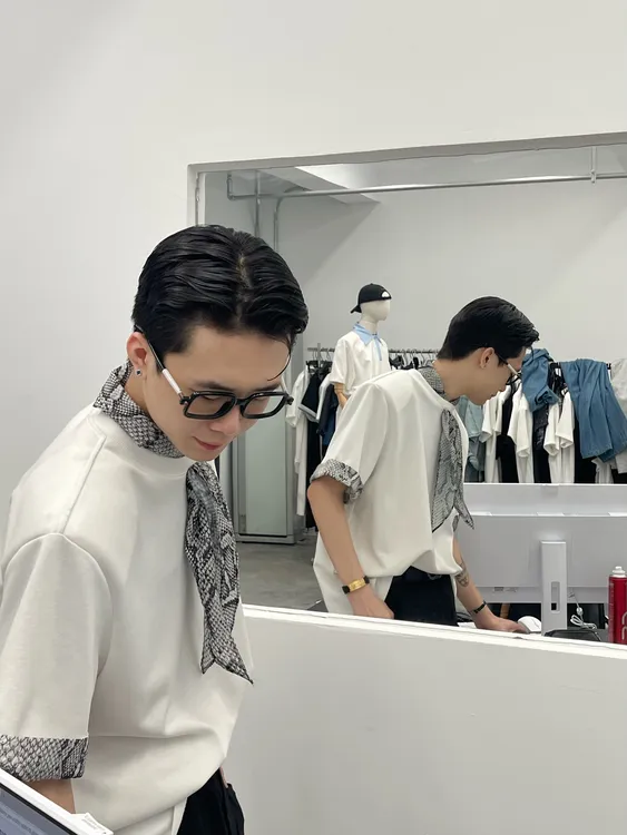 假两件夏季小众设计蛇纹拼接丝带阔版重磅垫肩短袖T恤T0631