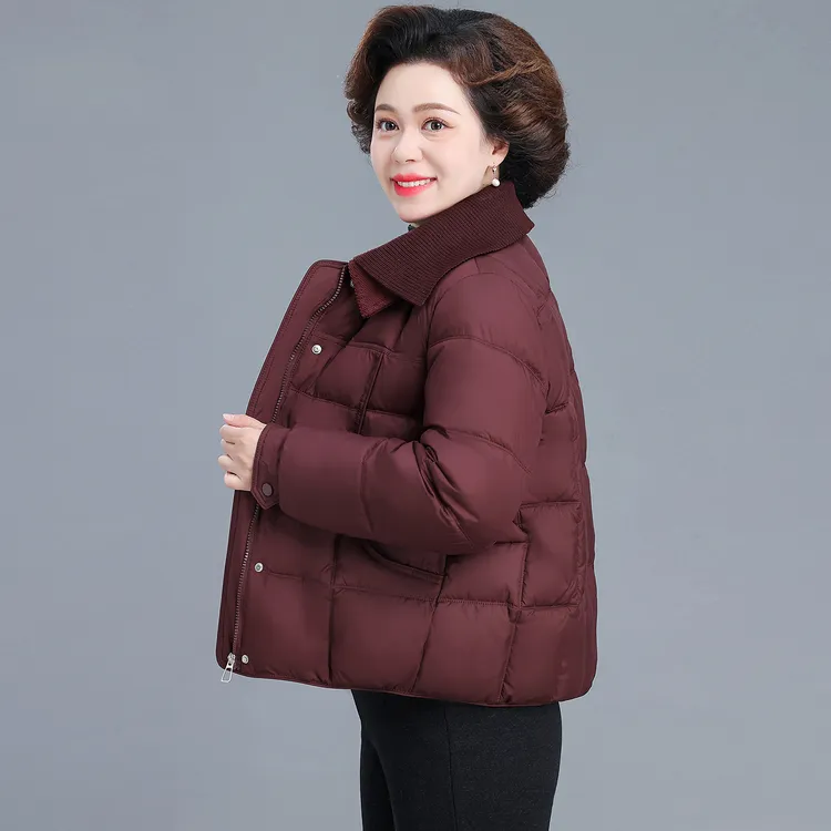 小个子妈妈秋冬棉衣外套短款轻便小棉袄中老年女冬装翻领羽绒棉服