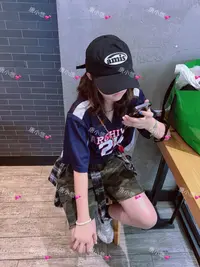 【唐小悠】东大门新款垫肩V领短款网眼球衣