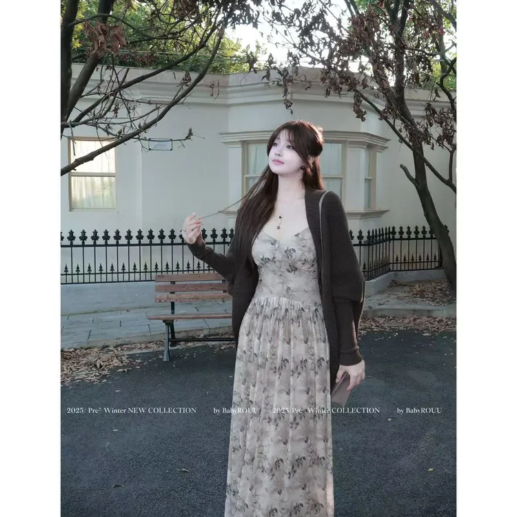 【摩卡玫瑰】温与柔秋冬气质氛围感碎花连衣裙宽松蝙蝠袖开衫套装