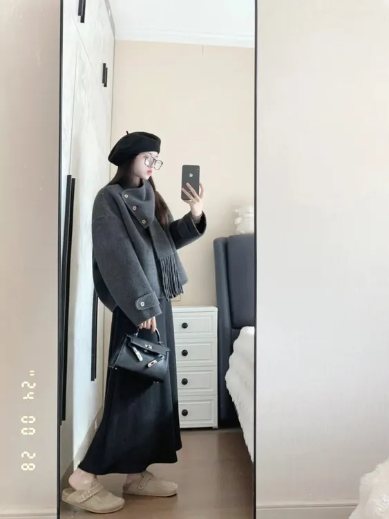 大码灰色气质高级感毛呢外套女围巾可拆卸短款大衣冬季