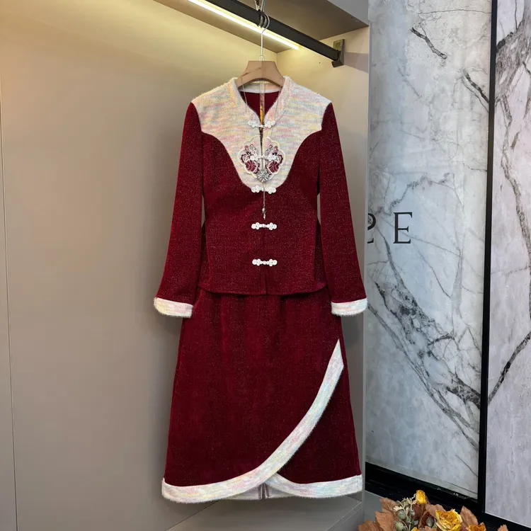 2025新款气质胖mm撒星彩色设计感新中式洋气轻奢大码连衣裙2542