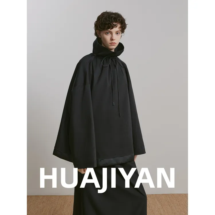 华吉言/HUAJIYAN【精灵旅社】立体解构主义设计斗篷式大廓型棉服