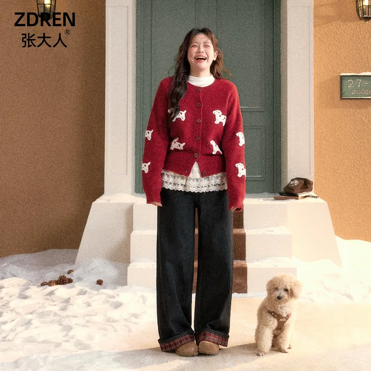 张大人【小狗乐园】大码女装微胖妹妹蕾丝花边打底小狗绣花上衣套装