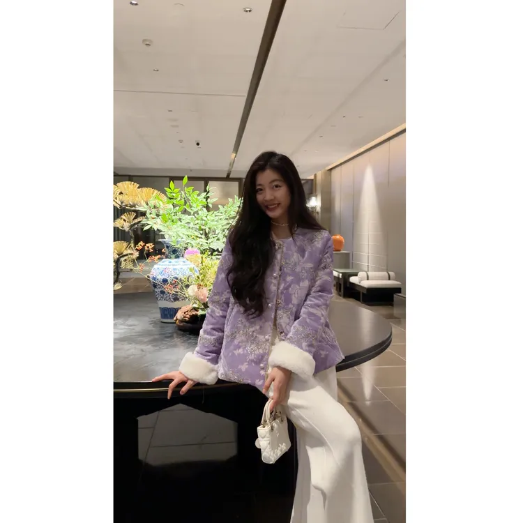 N.COU妮蔻25冬新款新中式国风重工亮片刺绣丝绒白鸭绒外套DY52963