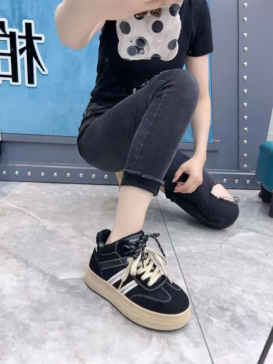 秋冬系带真皮中筒厚底加绒拼色胶粘圆头英伦风秋季时尚休闲百搭