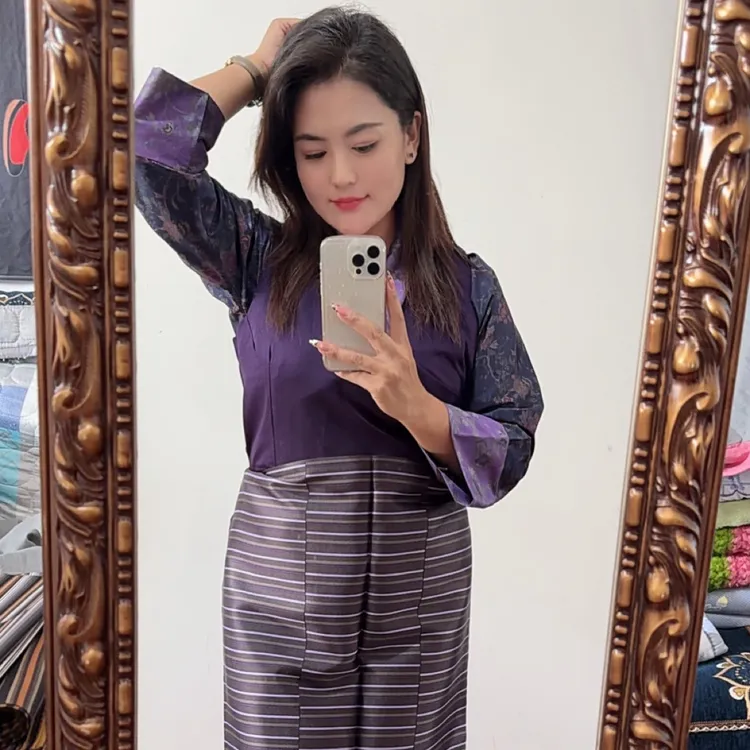 新款名族风藏装三件套从拉萨发货