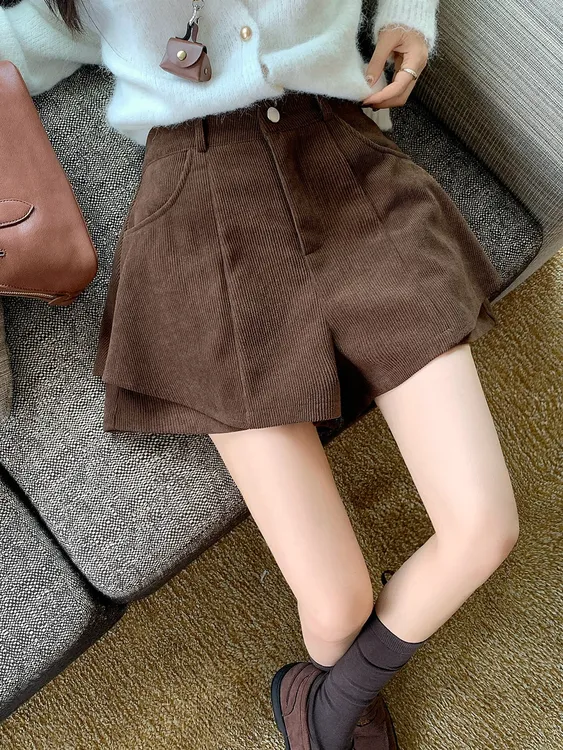 复古灯芯绒裙裤女2025秋冬大码胖m宽松显瘦高腰休闲a字阔短裤外穿