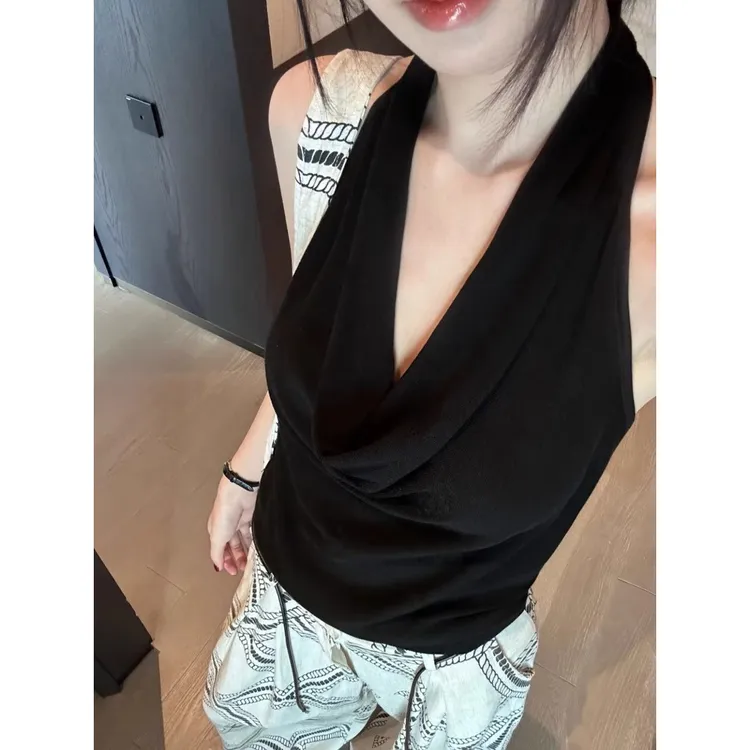 黑色大露背挂脖小吊带背心女夏季薄款设计感小众外穿V领无袖上衣